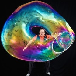 The+Amazing+Bubble+Man